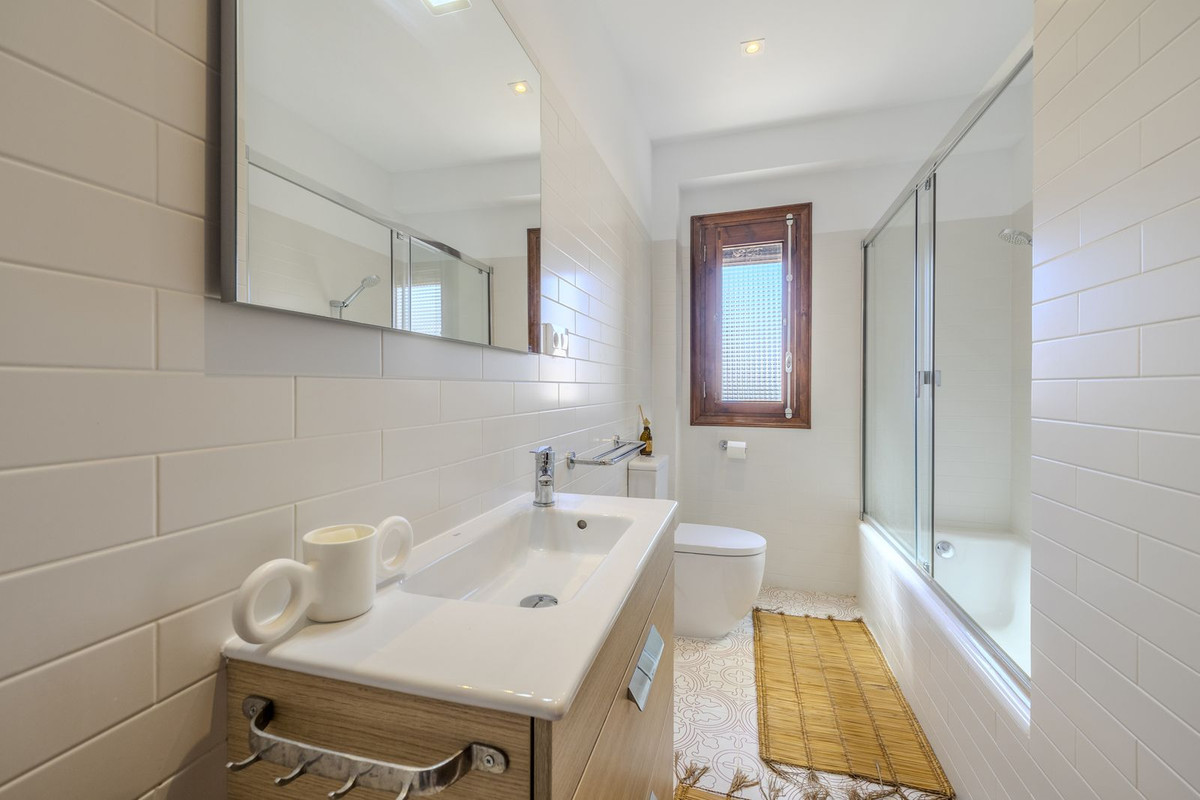 Se vende Adosada de 5 dormitorios en Costa Blanca, Alicante, España