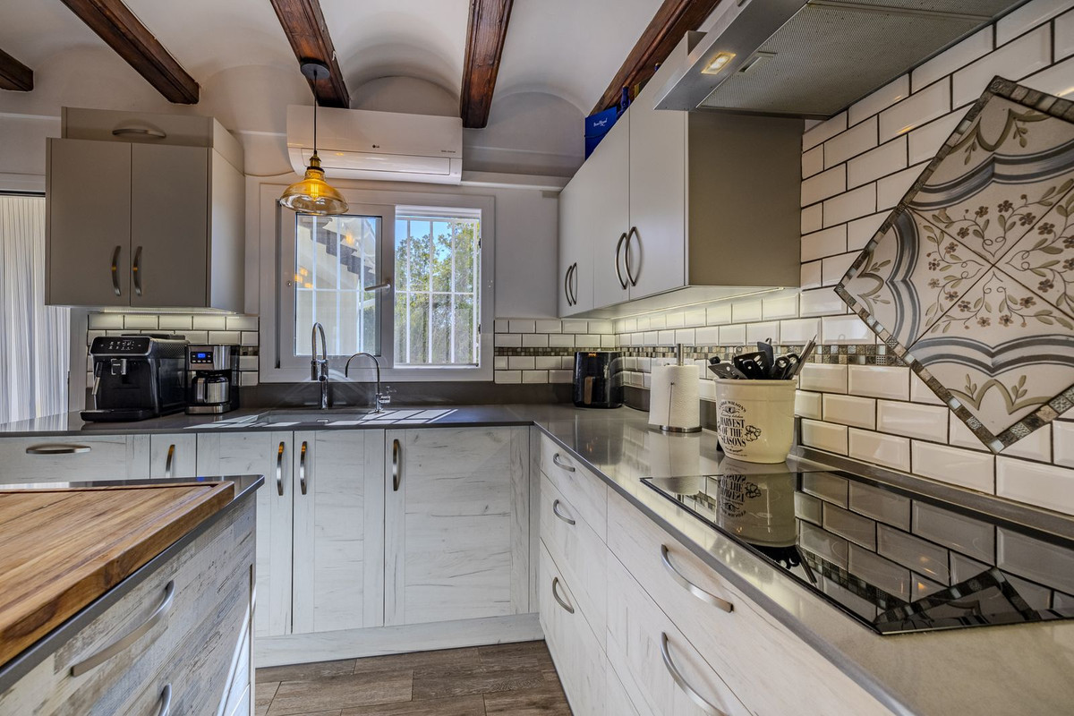 6 Bed Townhouse for sale in Javea Costa Blanca, Alicante, Spain