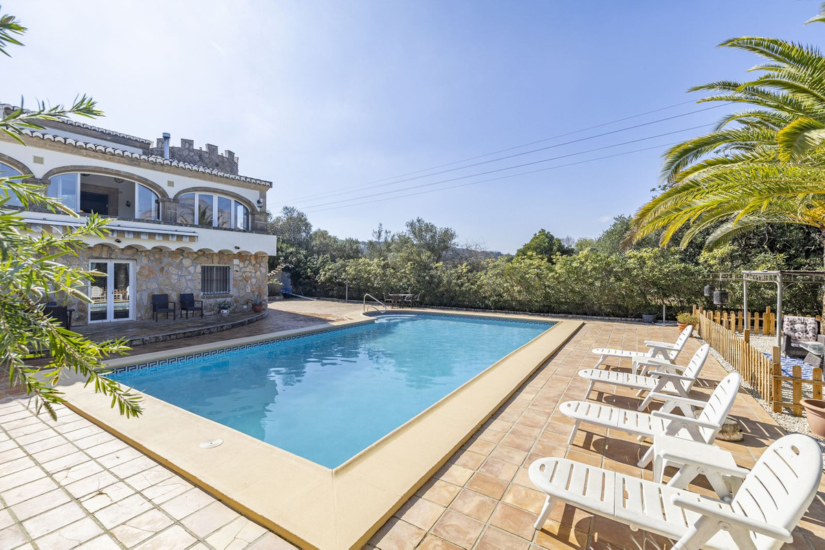 6 Bed Townhouse for sale in Javea Costa Blanca, Alicante, Spain
