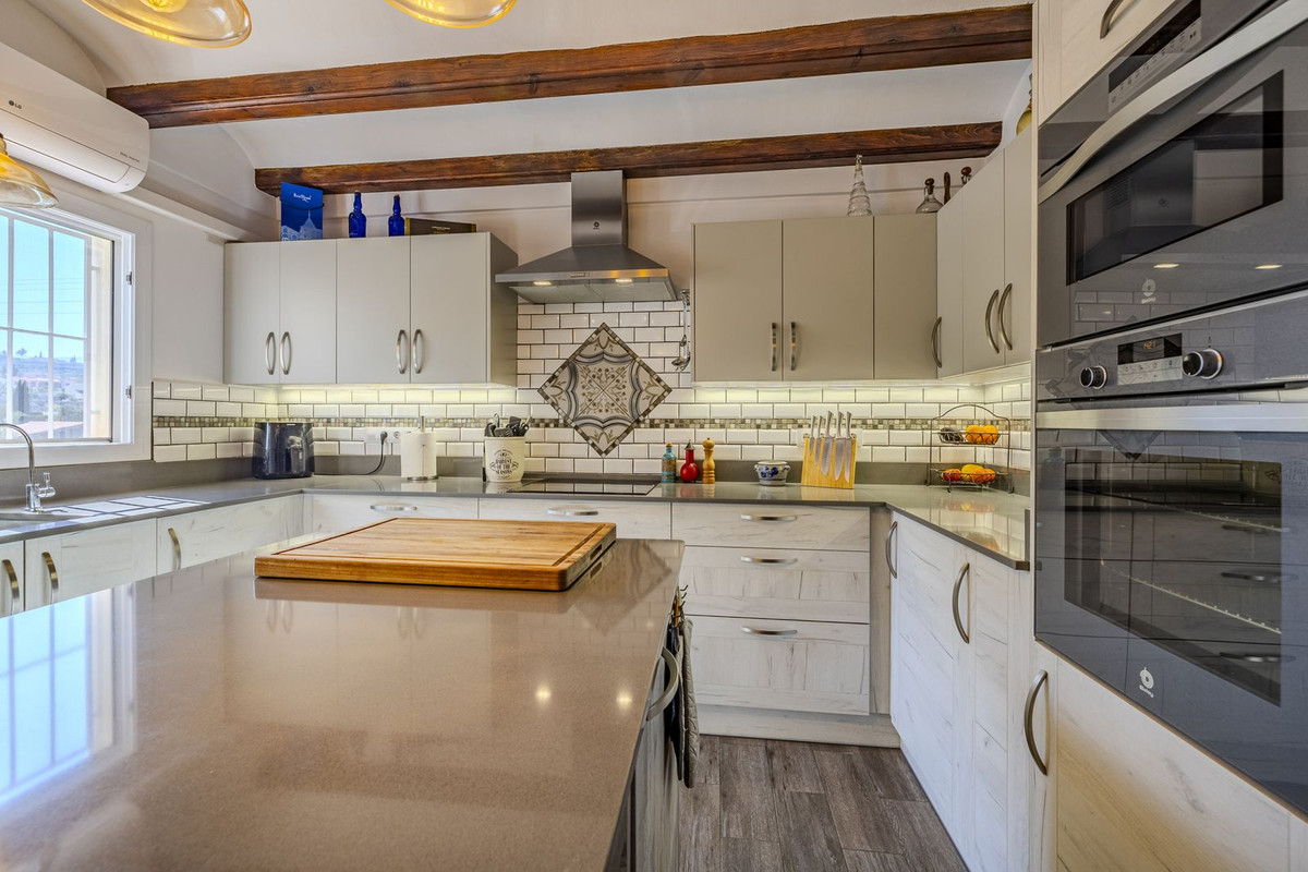 6 Bed Townhouse for sale in Javea Costa Blanca, Alicante, Spain