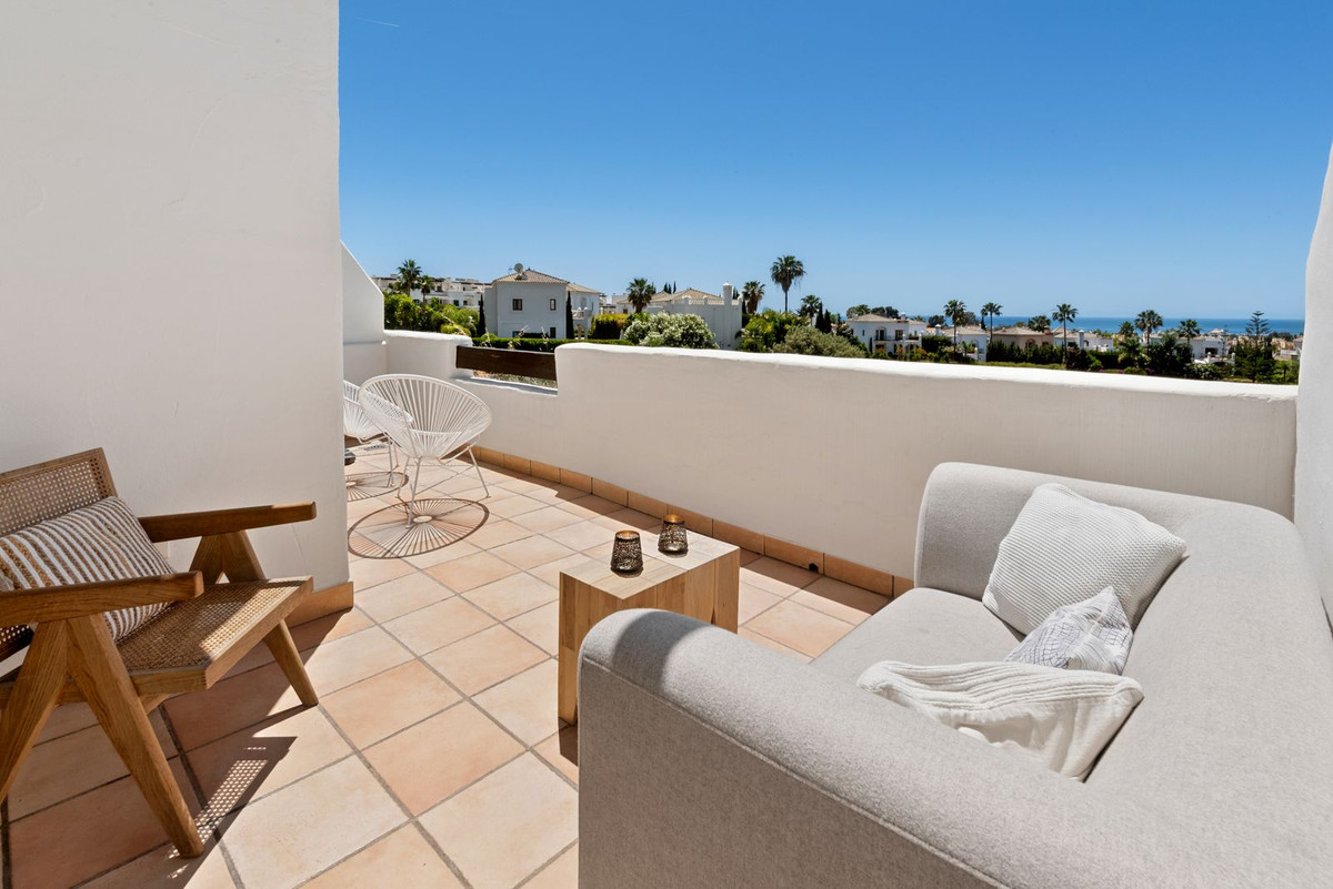 3 Bed Townhouse for sale in Estepona Costa Del Sol, Málaga, Spain