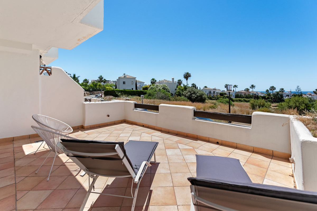 3 Bed Townhouse for sale in Estepona Costa Del Sol, Málaga, Spain