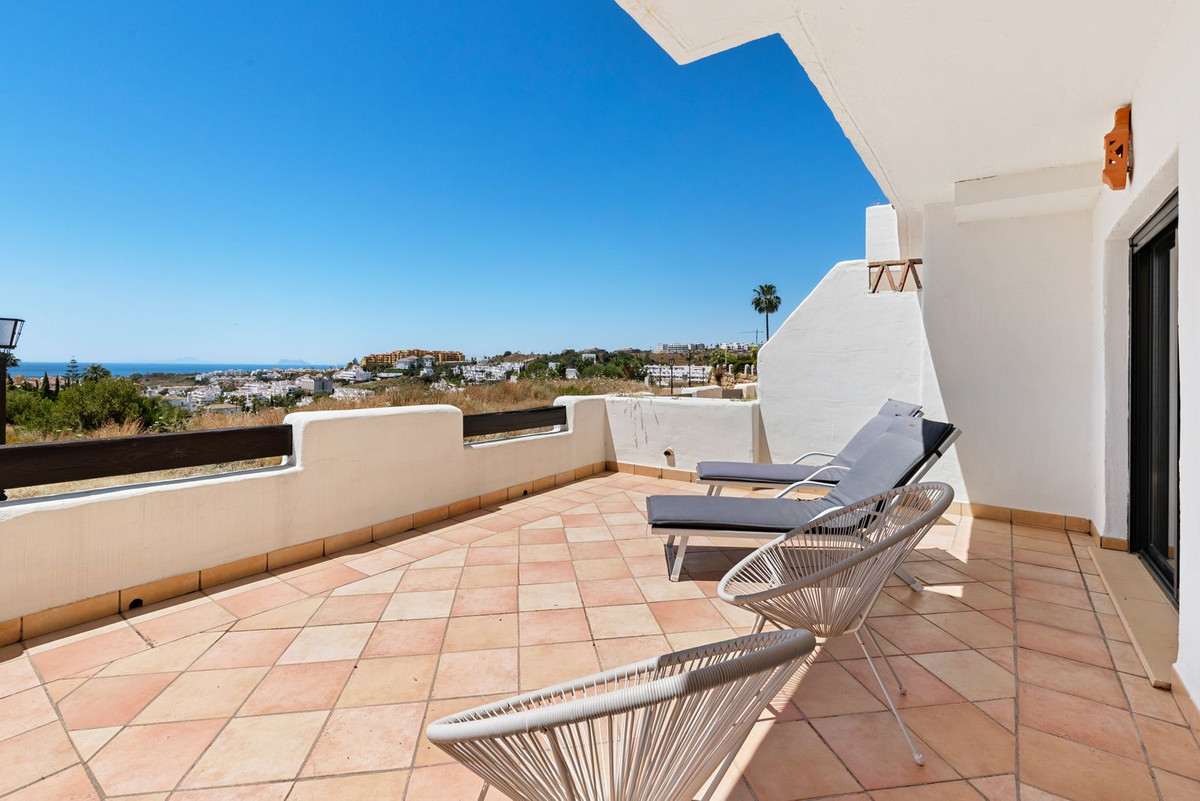 3 Bed Townhouse for sale in Estepona Costa Del Sol, Málaga, Spain