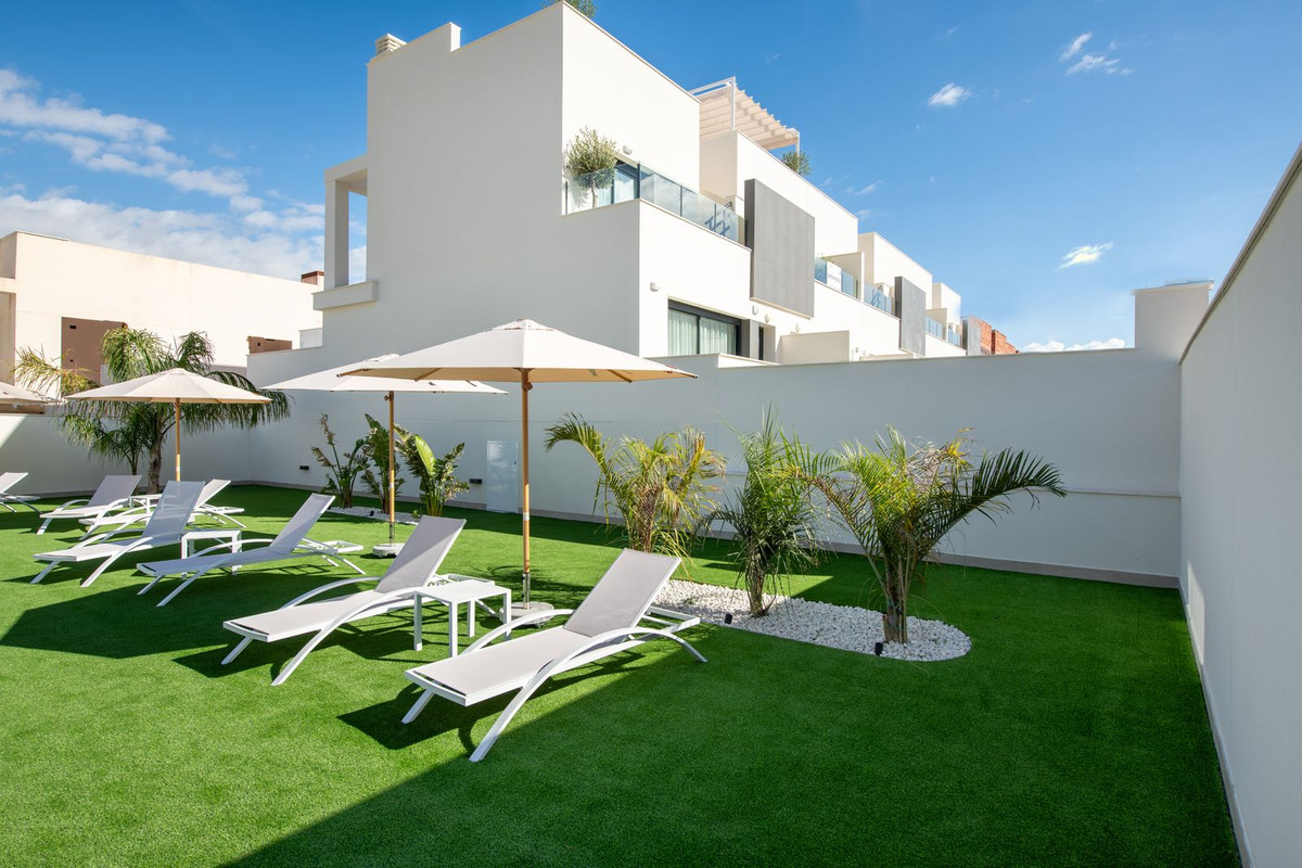 Se vende Adosada de 2 dormitorios en Costa Blanca, Alicante, España