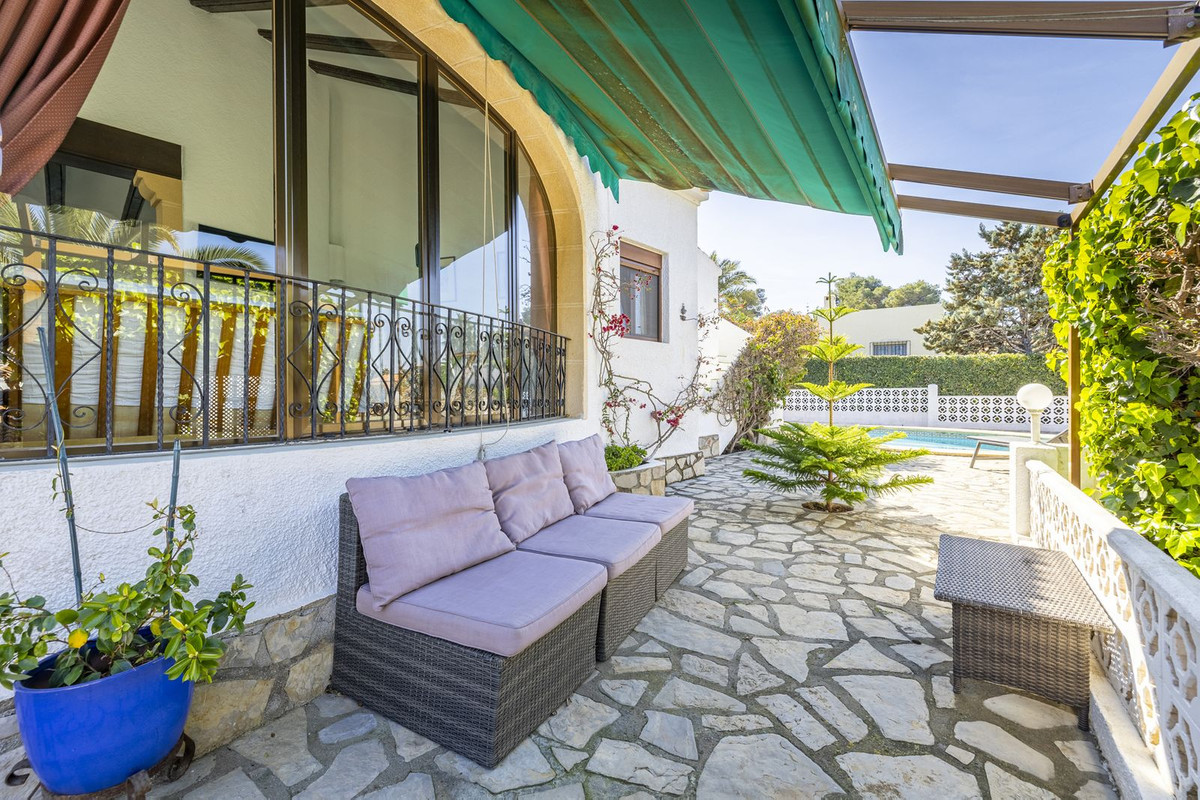 Se vende Villa - Chalet de 4 dormitorios en Costa Blanca, Alicante, España