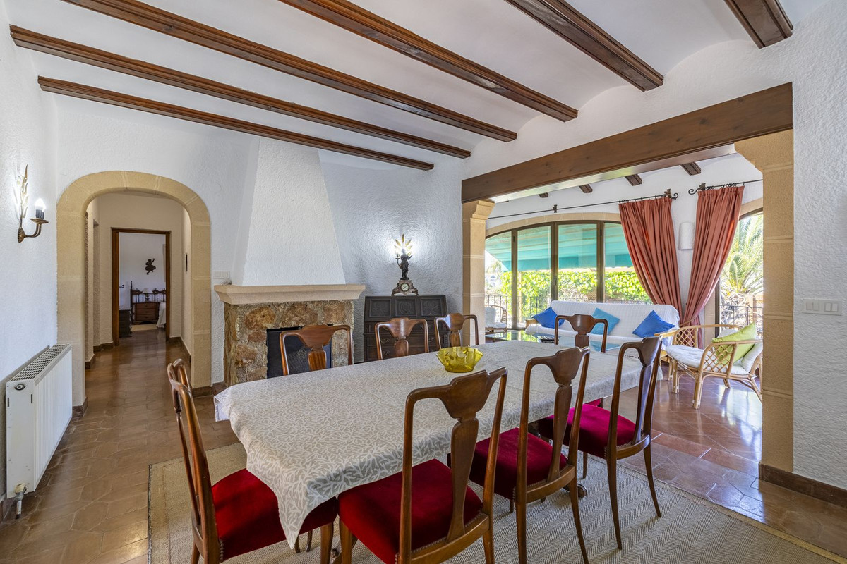 Se vende Villa - Chalet de 4 dormitorios en Costa Blanca, Alicante, España