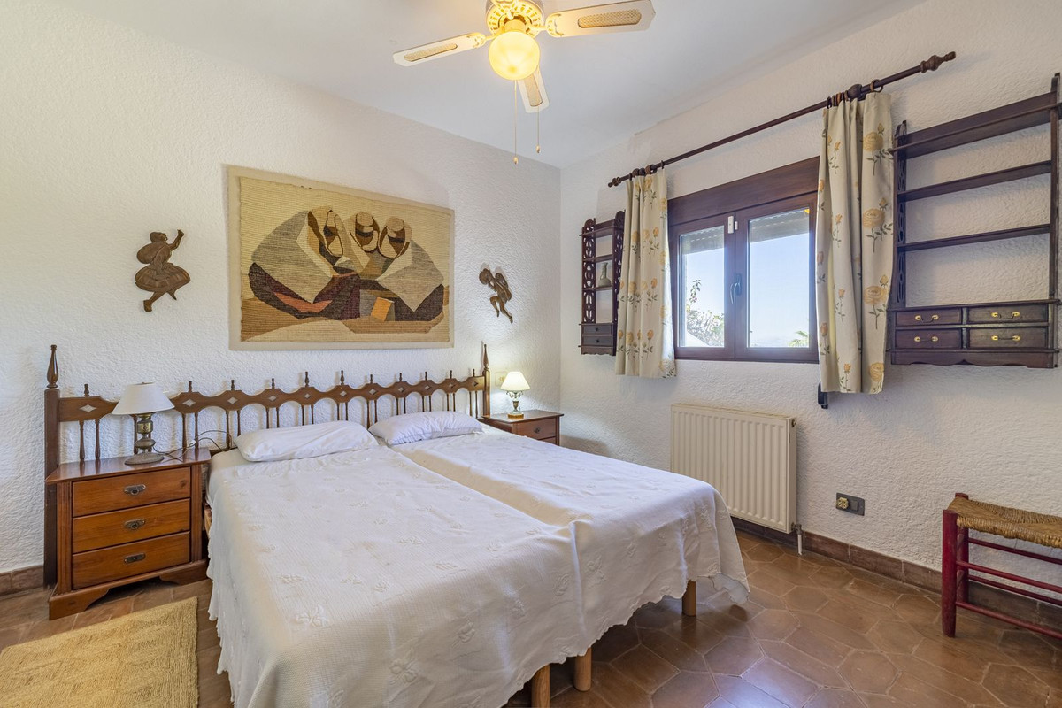 Se vende Villa - Chalet de 4 dormitorios en Costa Blanca, Alicante, España