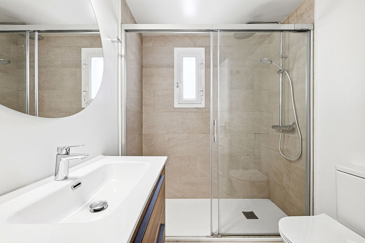 4 Bed Townhouse for sale in Nueva Andalucía Costa Del Sol, Málaga, Spain
