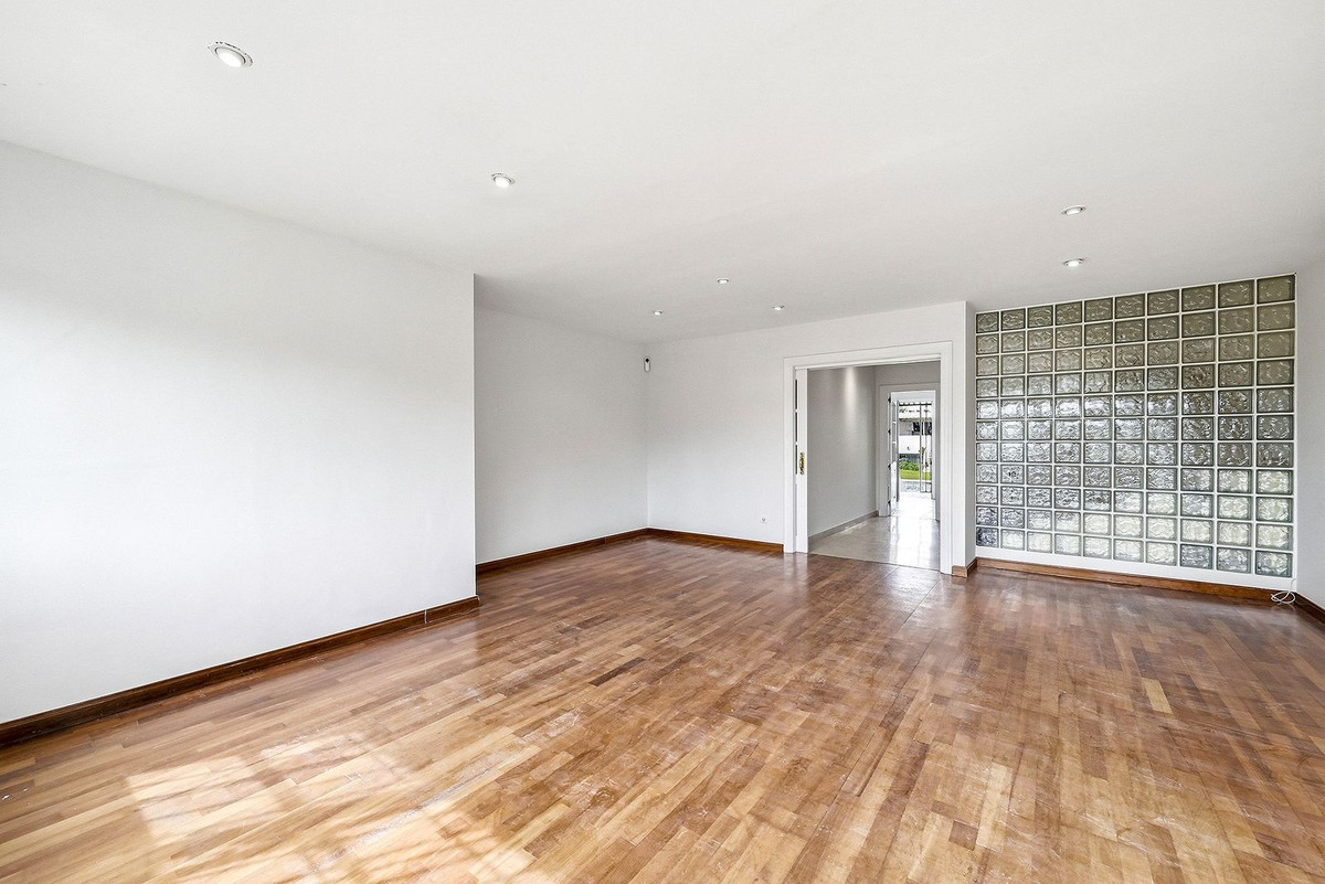 4 Bed Townhouse for sale in Nueva Andalucía Costa Del Sol, Málaga, Spain