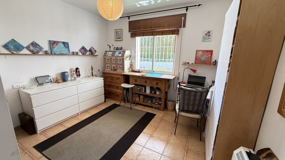 Se vende Villa - Chalet de 3 dormitorios en Costa Del Sol, Málaga, España