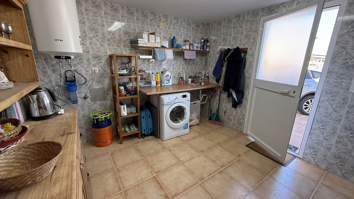 Se vende Villa - Chalet de 3 dormitorios en Costa Del Sol, Málaga, España