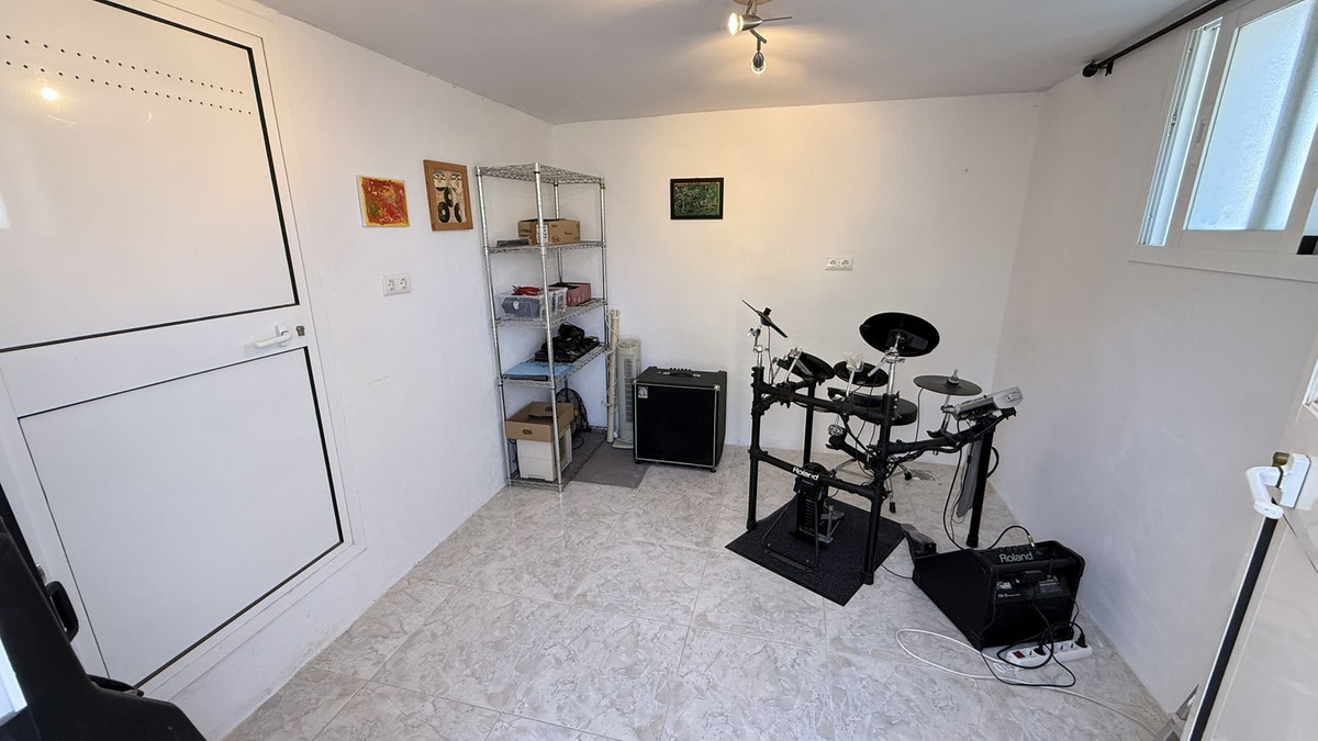 Se vende Villa - Chalet de 3 dormitorios en Costa Del Sol, Málaga, España