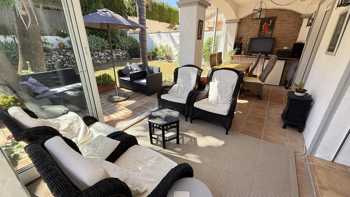 Se vende Villa - Chalet de 3 dormitorios en Costa Del Sol, Málaga, España