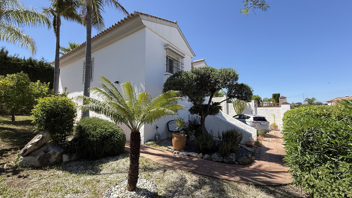 Se vende Villa - Chalet de 3 dormitorios en Costa Del Sol, Málaga, España