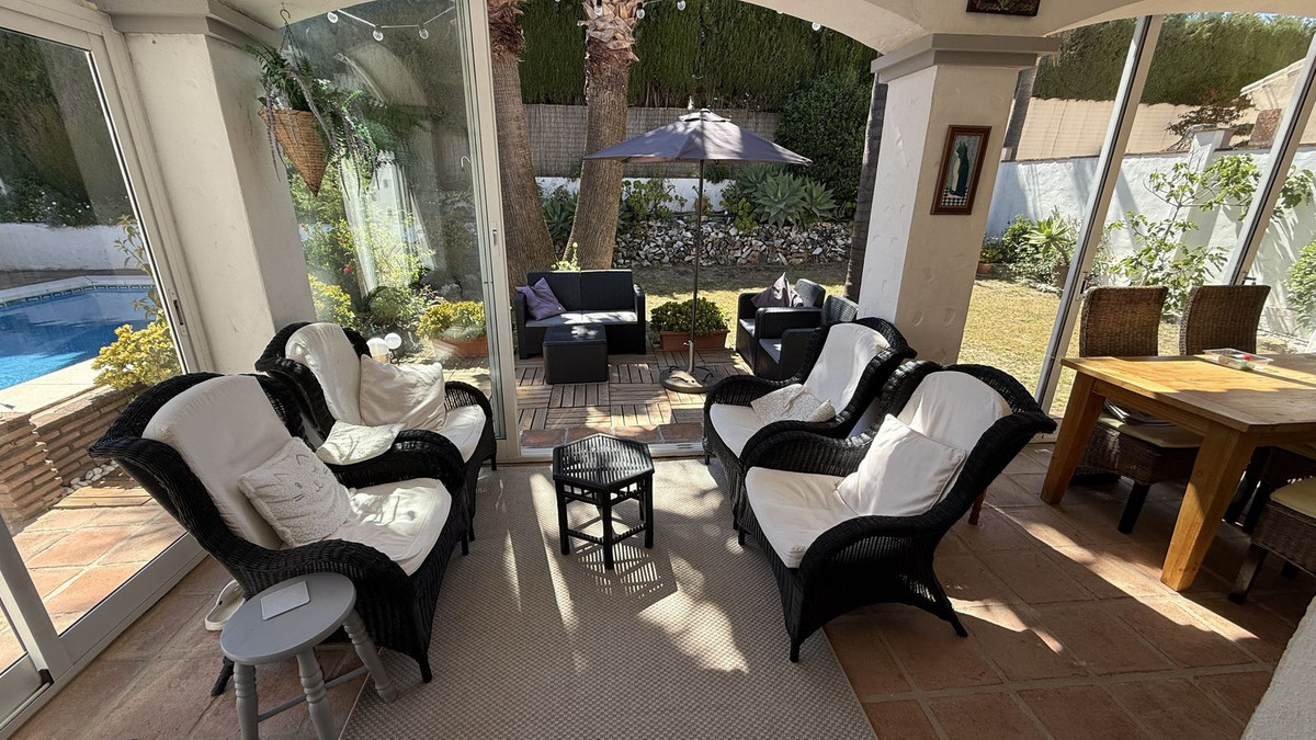 Se vende Villa - Chalet de 3 dormitorios en Costa Del Sol, Málaga, España