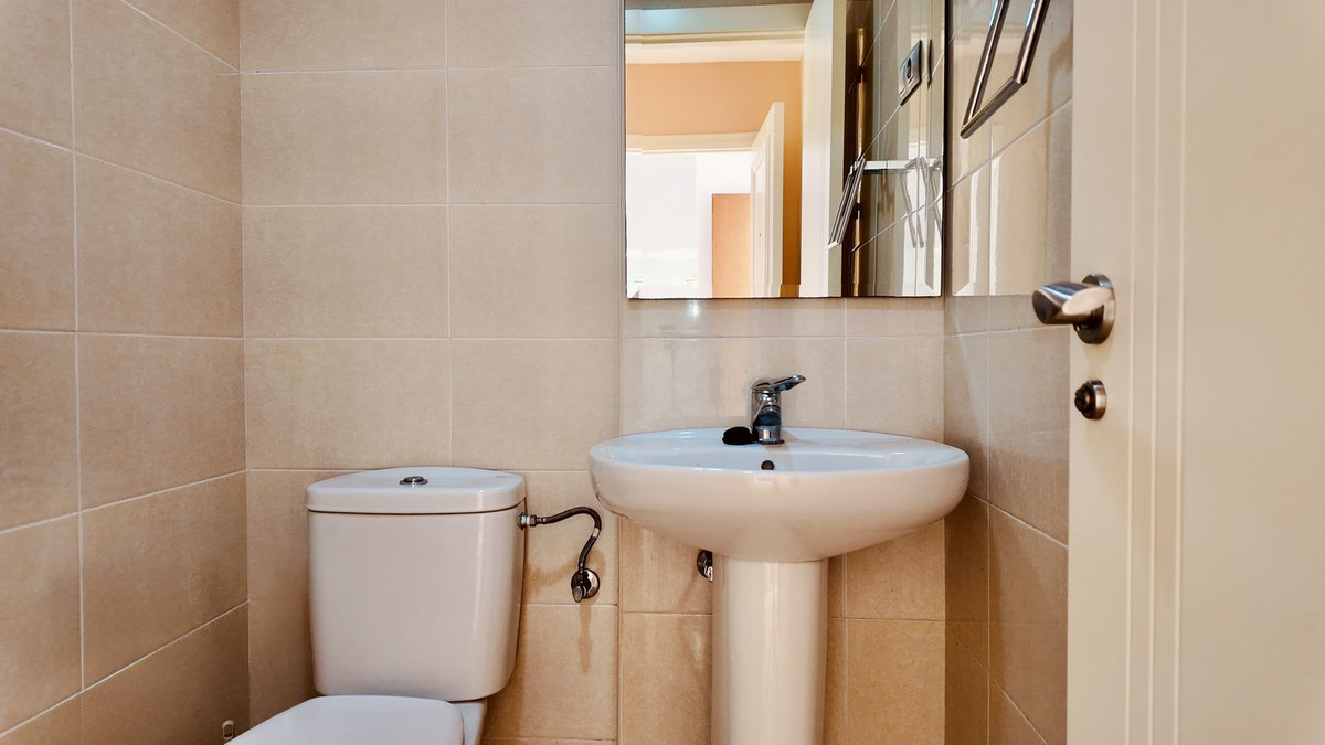 5 Bed Townhouse for sale in Torremolinos Costa Del Sol, Málaga, Spain
