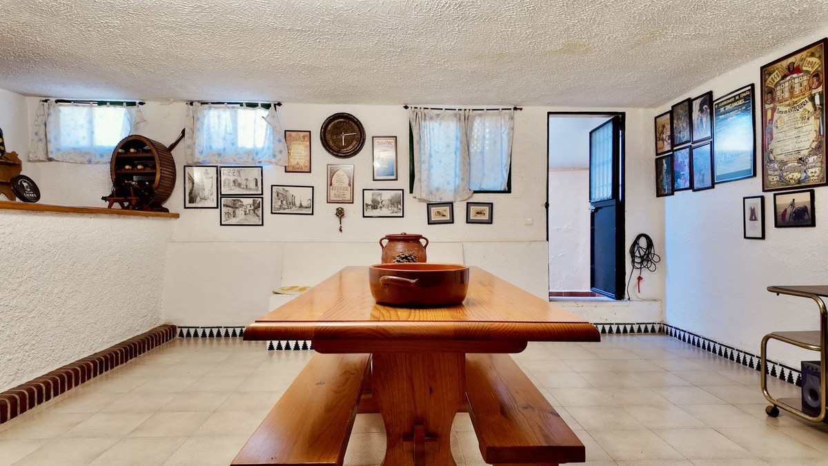 5 Bed Townhouse for sale in Torremolinos Costa Del Sol, Málaga, Spain