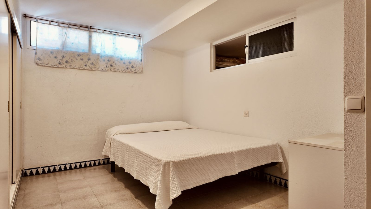 5 Bed Townhouse for sale in Torremolinos Costa Del Sol, Málaga, Spain