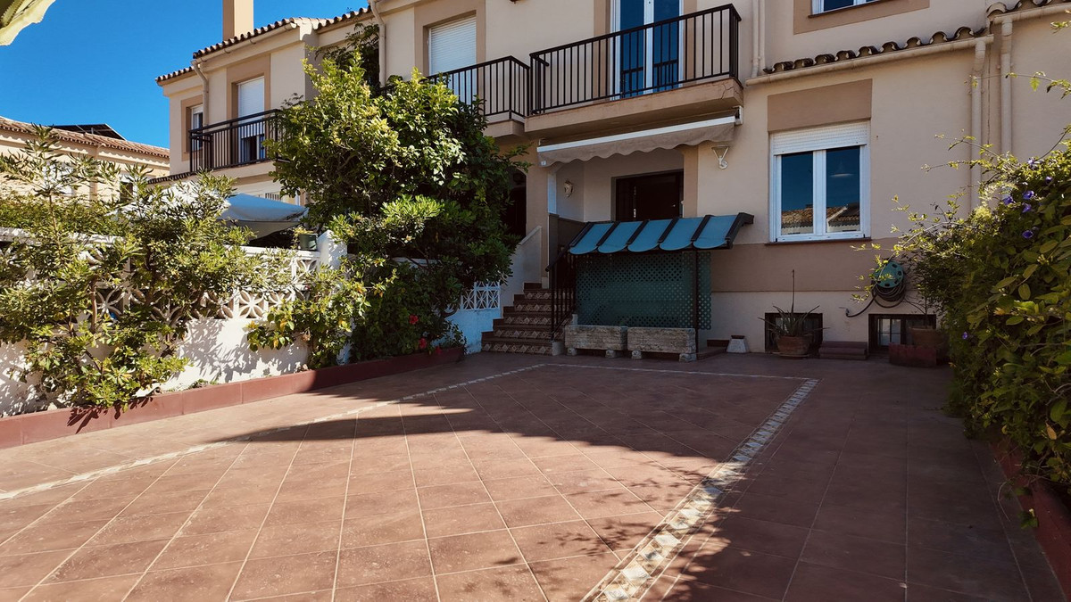 5 Bed Townhouse for sale in Torremolinos Costa Del Sol, Málaga, Spain