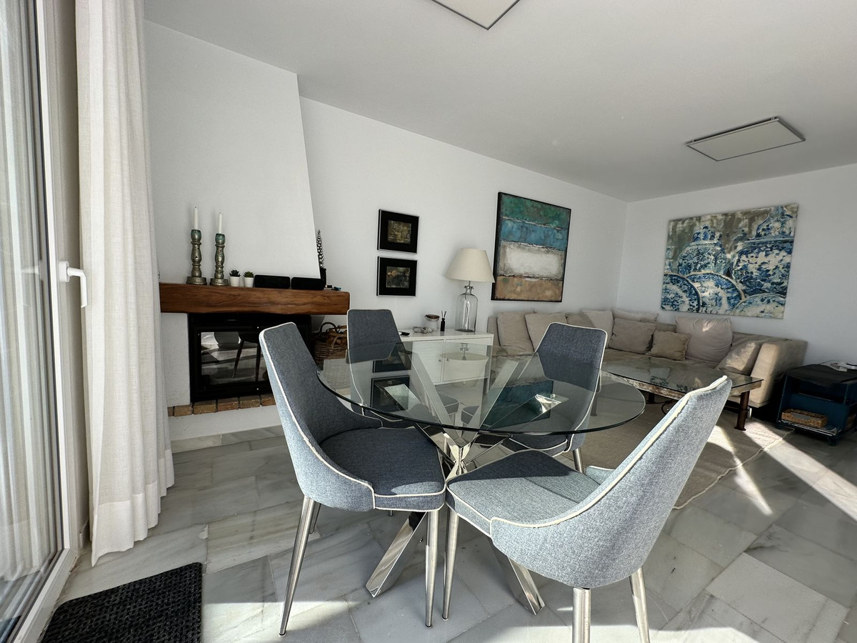 2 Bed Townhouse for sale in La Duquesa Costa Del Sol, Málaga, Spain