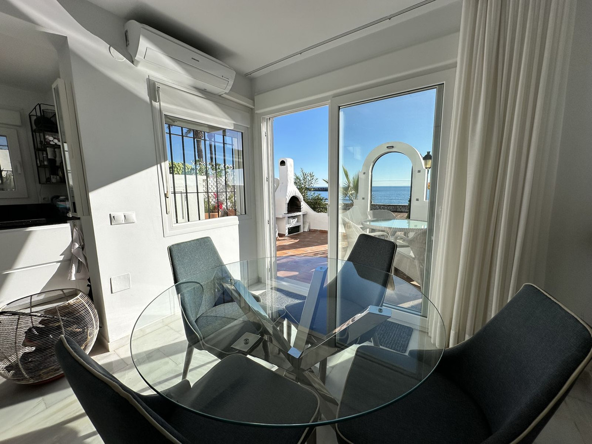 2 Bed Townhouse for sale in La Duquesa Costa Del Sol, Málaga, Spain