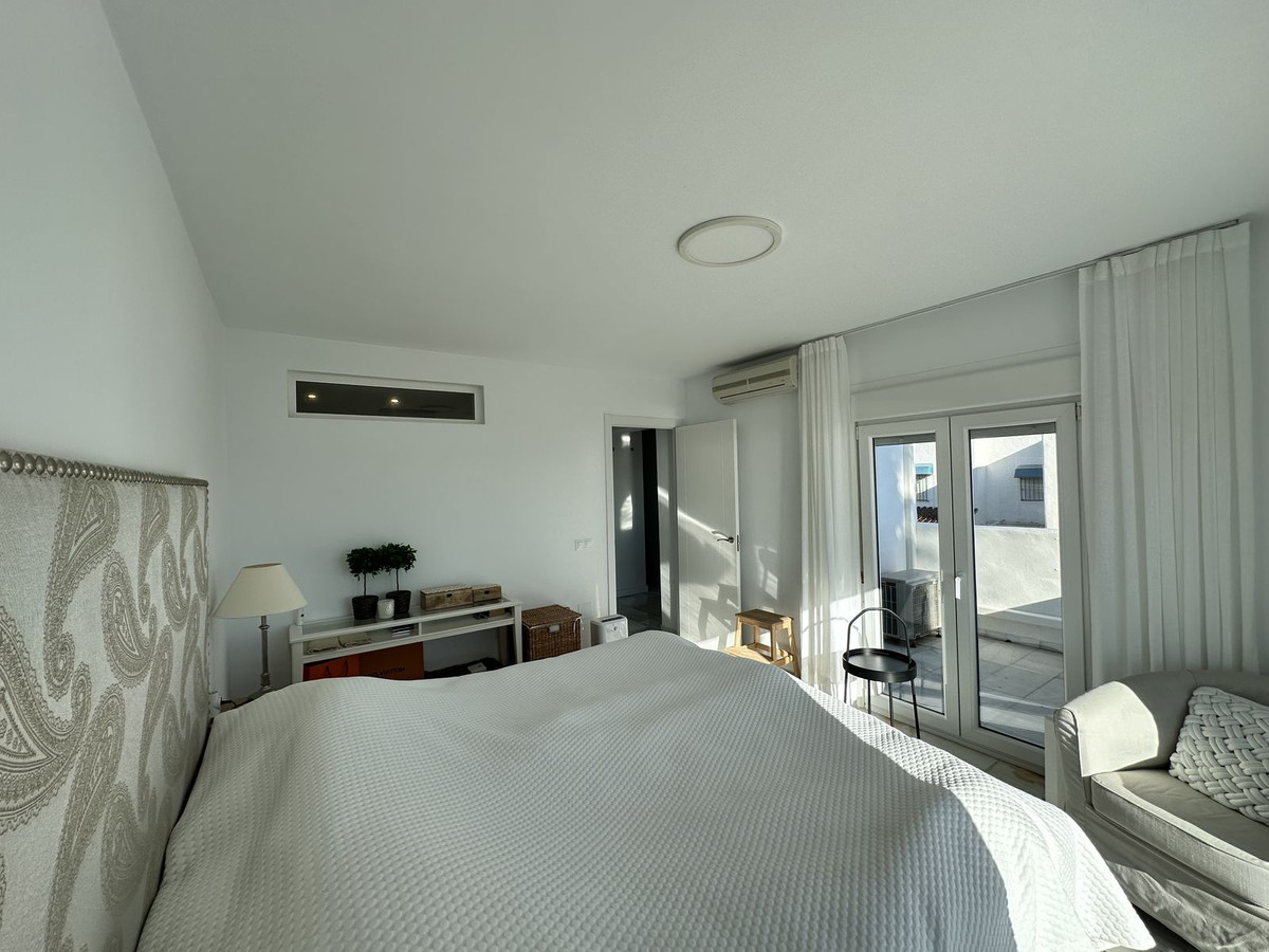 2 Bed Townhouse for sale in La Duquesa Costa Del Sol, Málaga, Spain