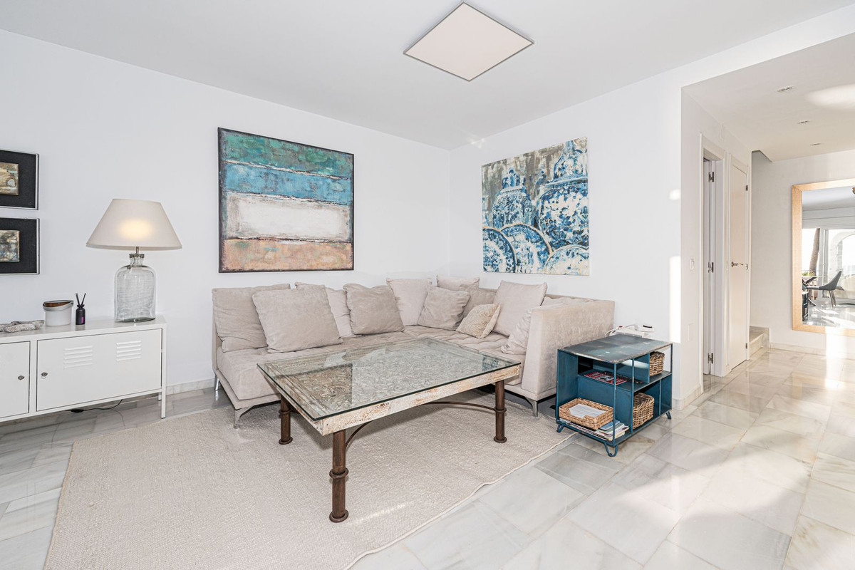 2 Bed Townhouse for sale in La Duquesa Costa Del Sol, Málaga, Spain
