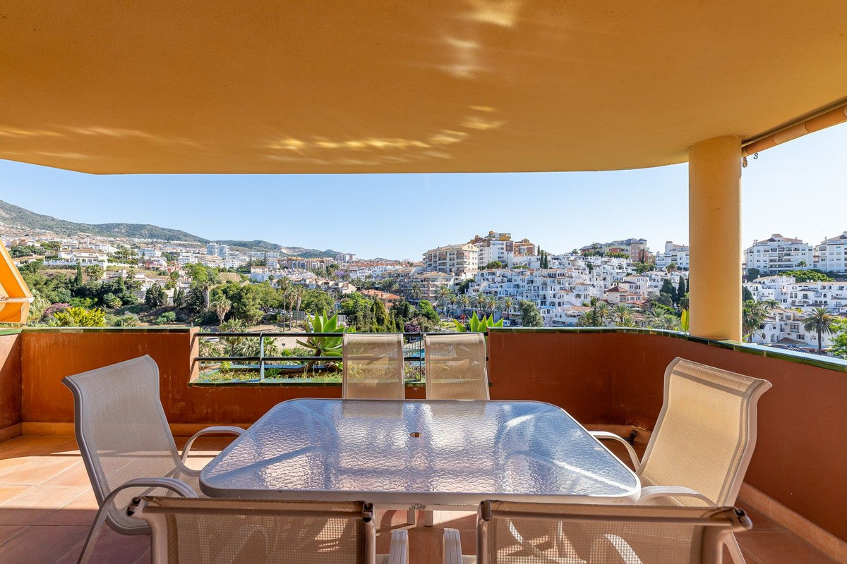 2 Bed Apartment for sale in Benalmadena Costa Costa Del Sol, Málaga, Spain