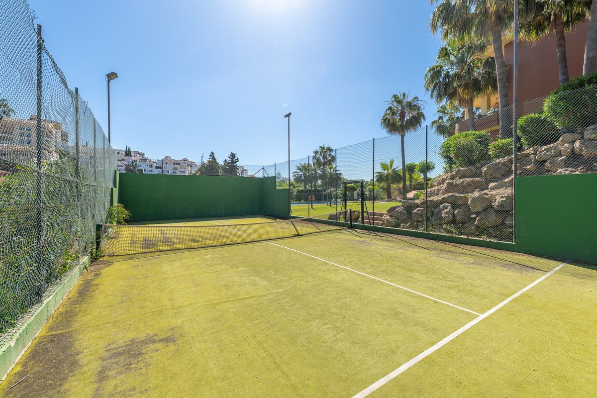 2 Bed Apartment for sale in Benalmadena Costa Costa Del Sol, Málaga, Spain