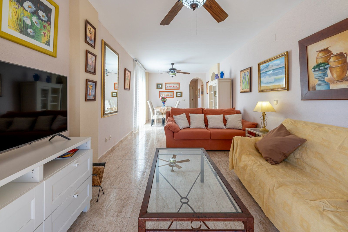 2 Bed Apartment for sale in Benalmadena Costa Costa Del Sol, Málaga, Spain