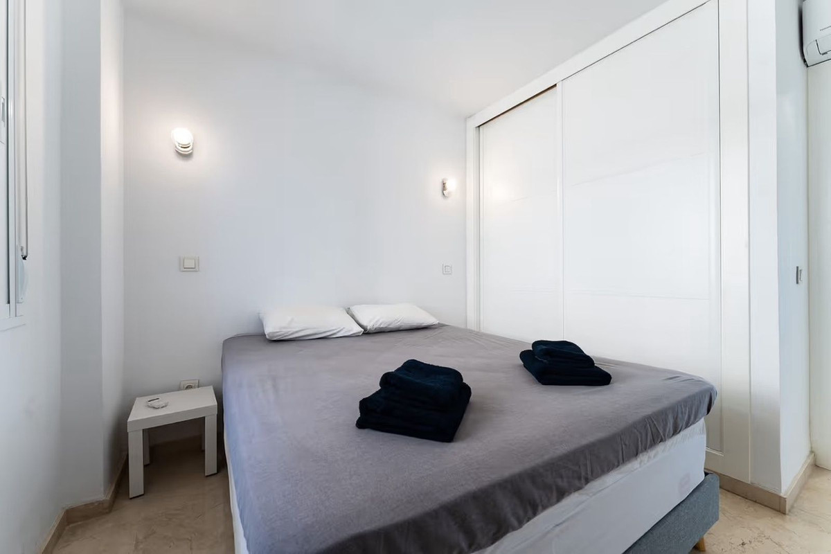 3 Bed Apartment for sale in Fuengirola Costa Del Sol, Málaga, Spain