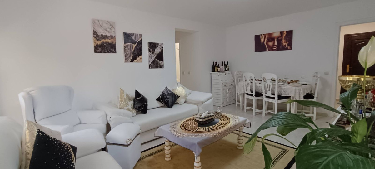 3 Bed Apartment for sale in Marbella Costa Del Sol, Málaga, Spain