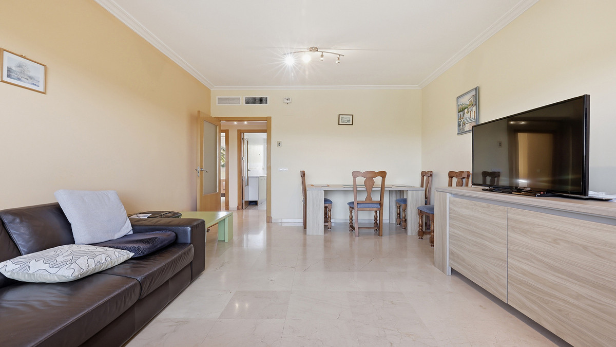 Se vende Apartamento Planta Media de 2 dormitorios en Costa Del Sol, Málaga, España