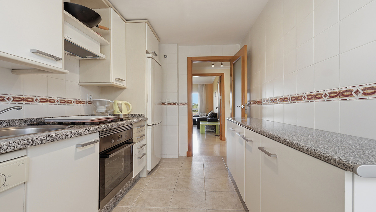 Se vende Apartamento Planta Media de 2 dormitorios en Costa Del Sol, Málaga, España