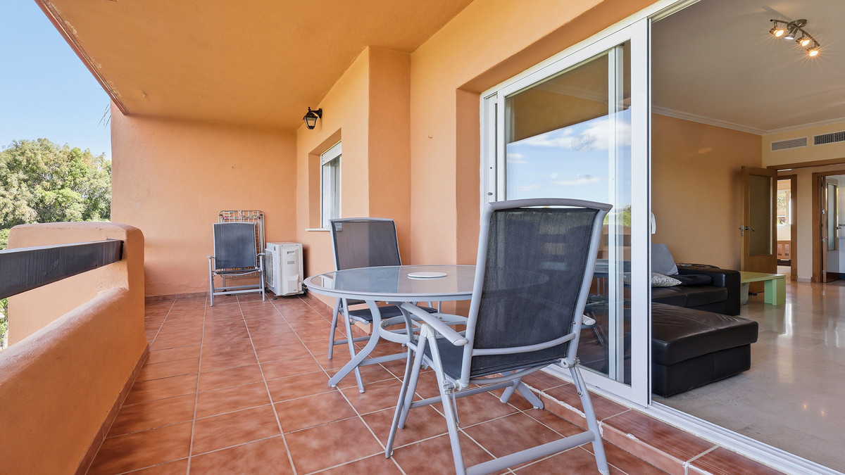 Se vende Apartamento Planta Media de 2 dormitorios en Costa Del Sol, Málaga, España