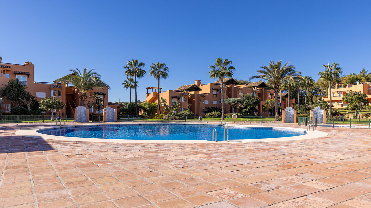 Se vende Apartamento Planta Media de 2 dormitorios en Costa Del Sol, Málaga, España
