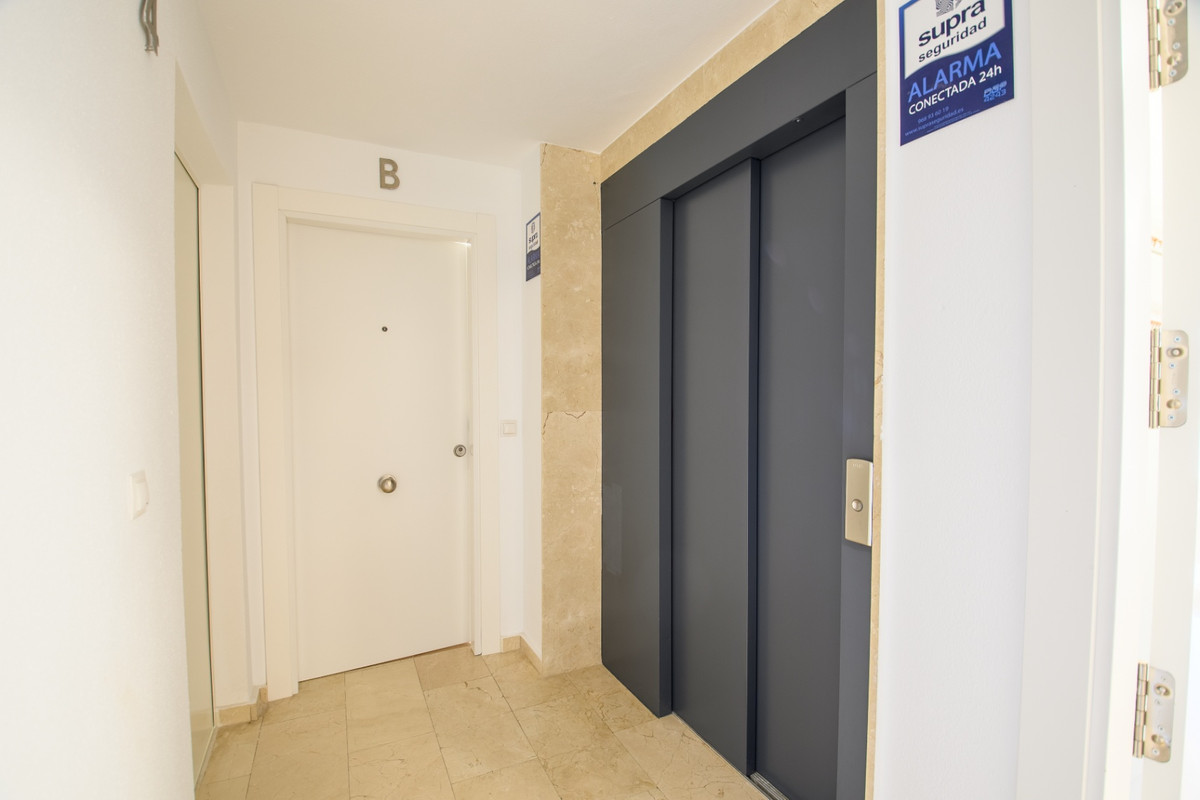 Se vende Apartamento Planta Media de 2 dormitorios en Costa Blanca, Alicante, España