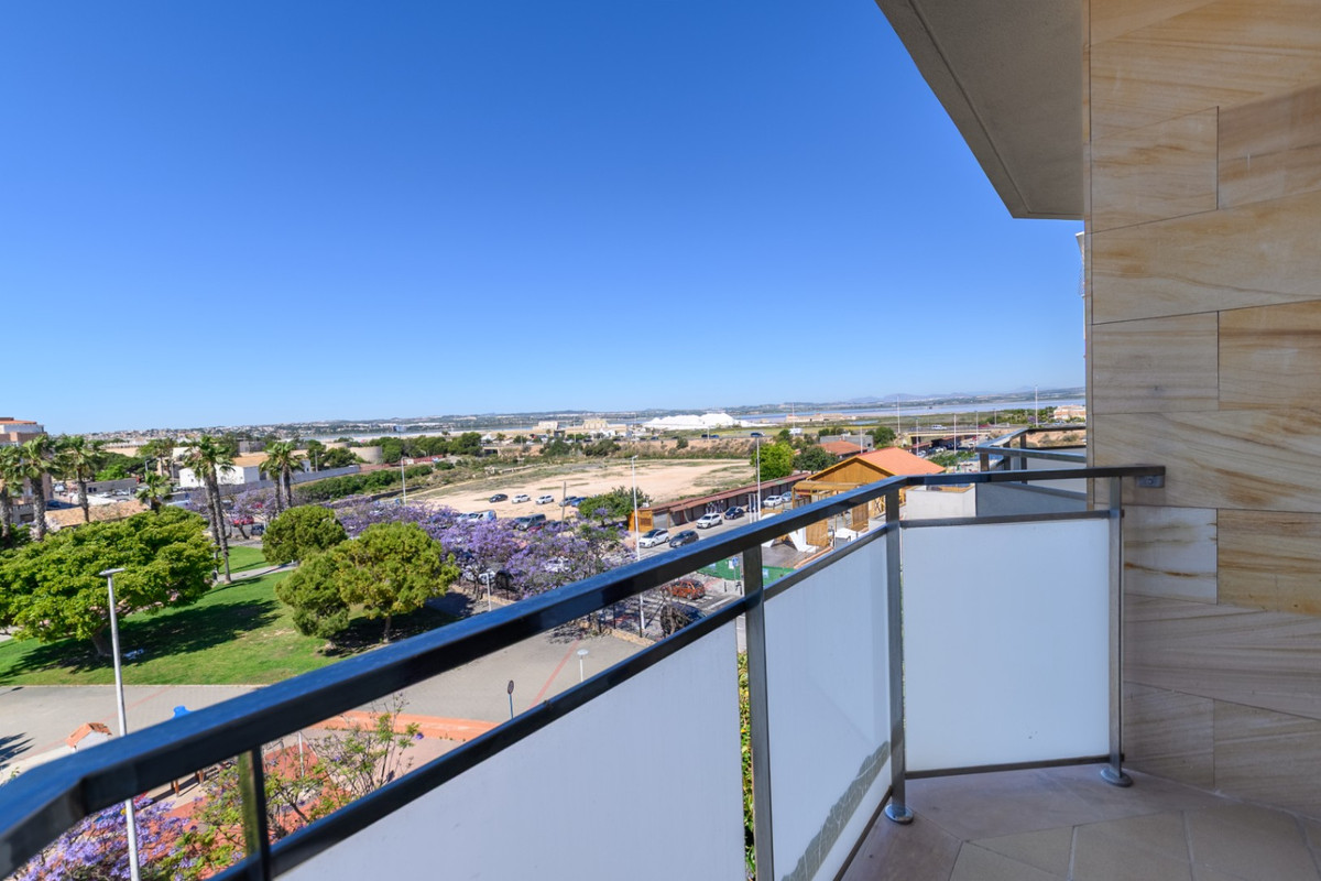 Se vende Apartamento Planta Media de 2 dormitorios en Costa Blanca, Alicante, España
