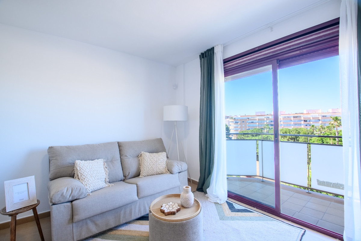 Se vende Apartamento Planta Media de 2 dormitorios en Costa Blanca, Alicante, España
