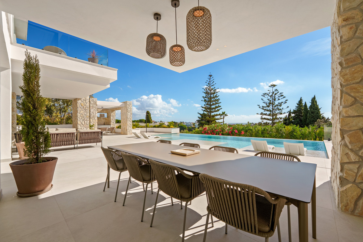 Se vende Villa - Chalet de 5 dormitorios en Costa Del Sol, Málaga, España