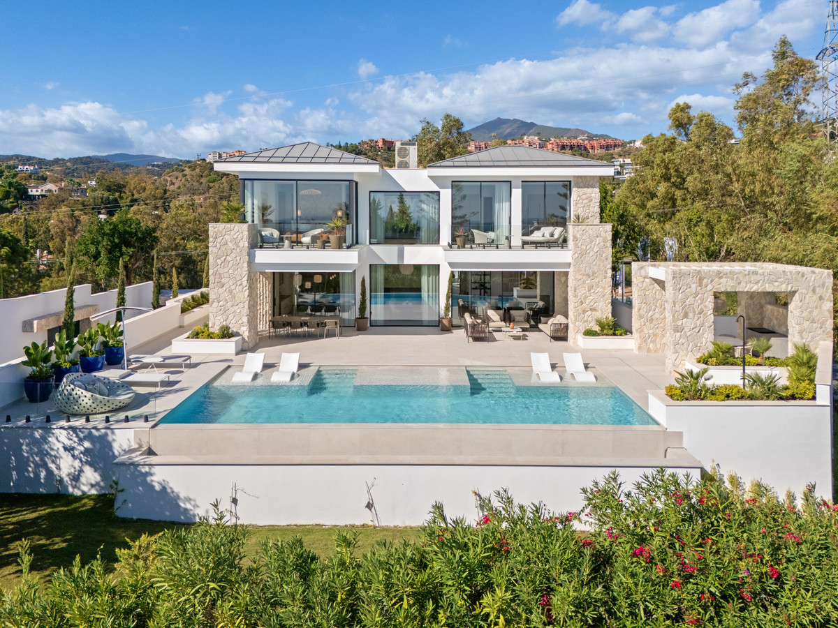 Se vende Villa - Chalet de 5 dormitorios en Costa Del Sol, Málaga, España