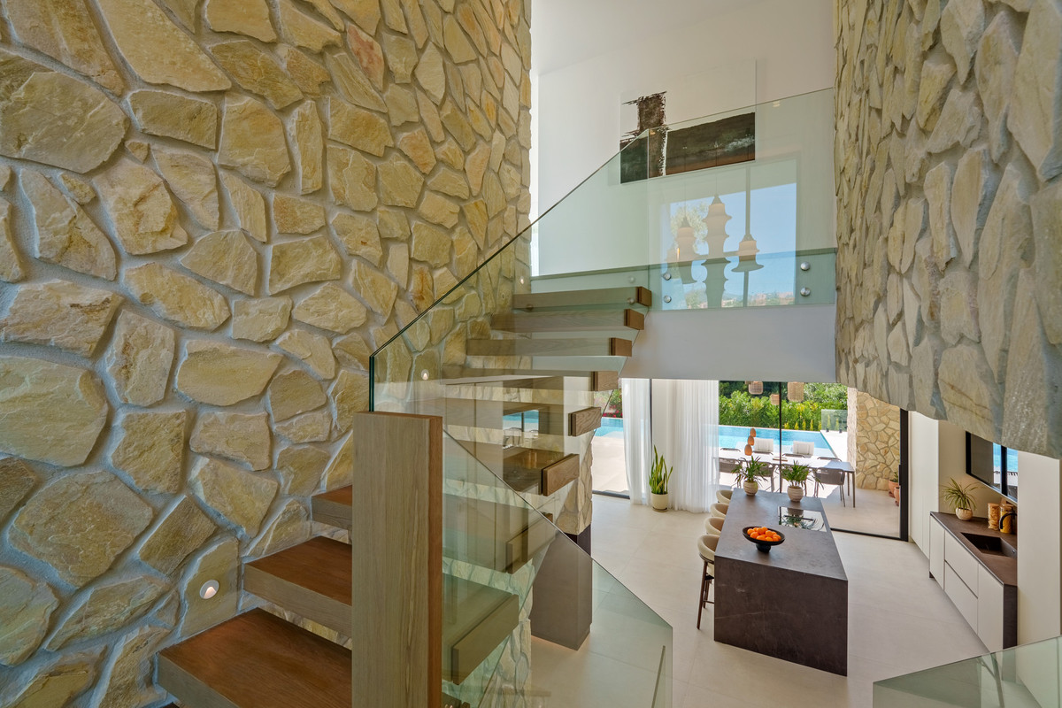 Se vende Villa - Chalet de 5 dormitorios en Costa Del Sol, Málaga, España