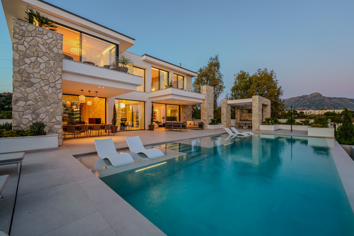 Se vende Villa - Chalet de 5 dormitorios en Costa Del Sol, Málaga, España