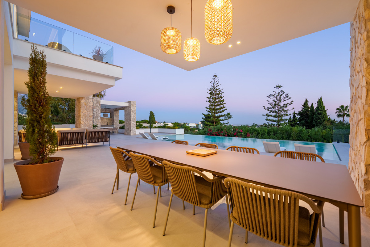 Se vende Villa - Chalet de 5 dormitorios en Costa Del Sol, Málaga, España