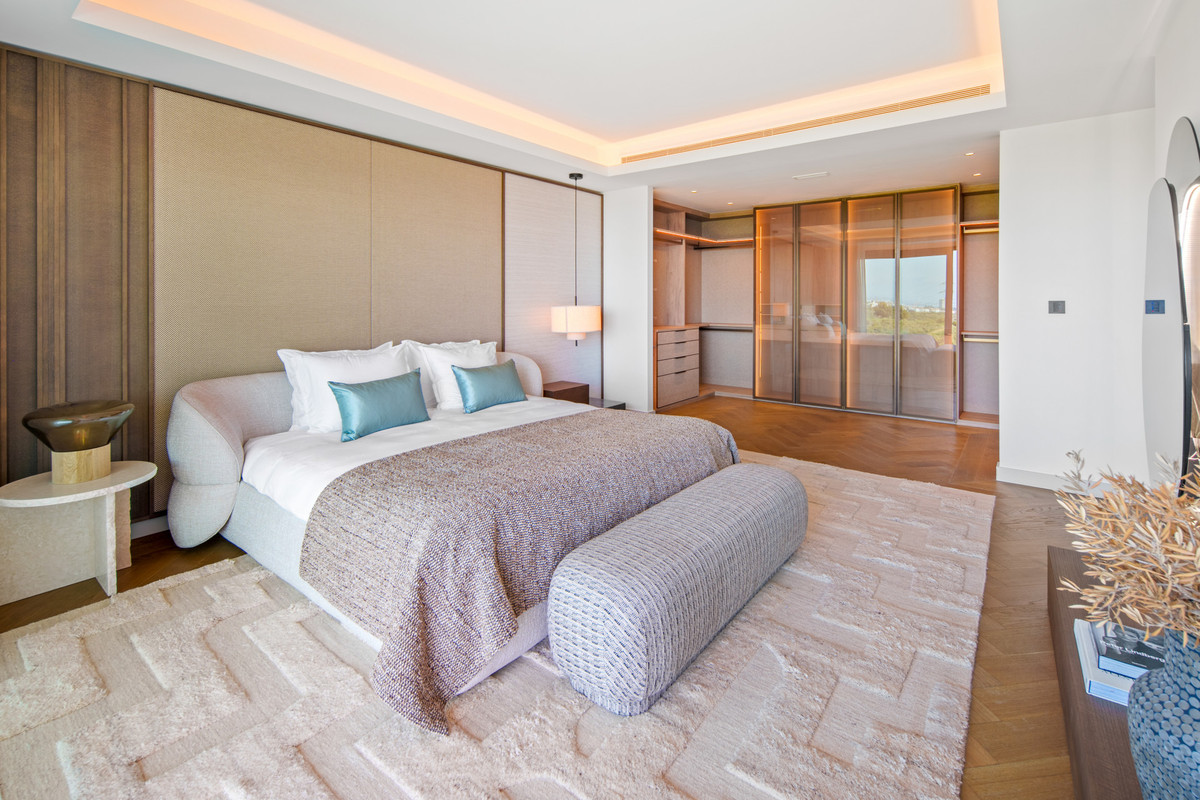 4 Bed Townhouse for sale in El Rosario Costa Del Sol, Málaga, Spain