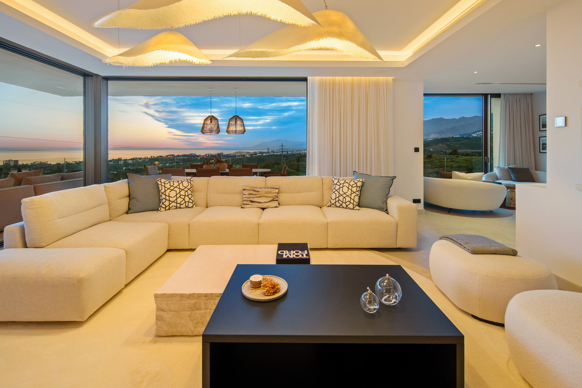 4 Bed Townhouse for sale in El Rosario Costa Del Sol, Málaga, Spain