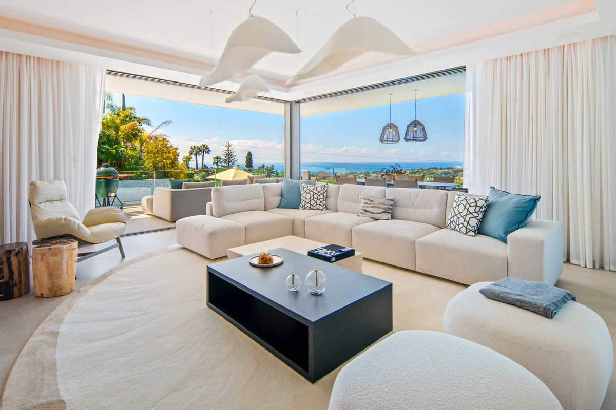 4 Bed Townhouse for sale in El Rosario Costa Del Sol, Málaga, Spain