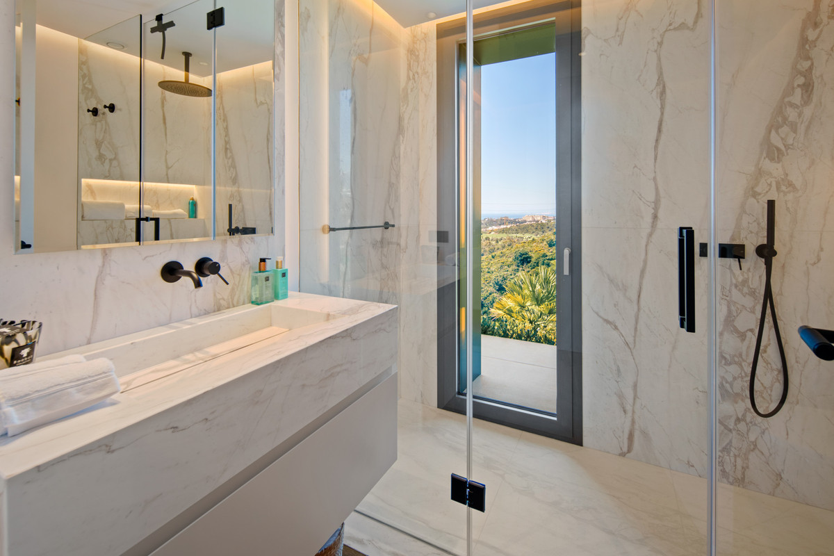 4 Bed Townhouse for sale in El Rosario Costa Del Sol, Málaga, Spain