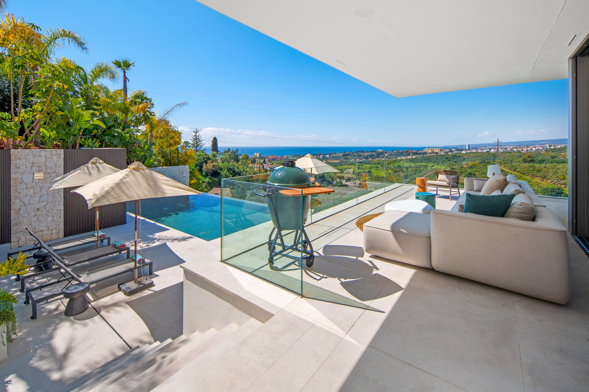 4 Bed Townhouse for sale in El Rosario Costa Del Sol, Málaga, Spain