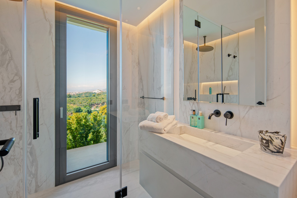 4 Bed Townhouse for sale in El Rosario Costa Del Sol, Málaga, Spain